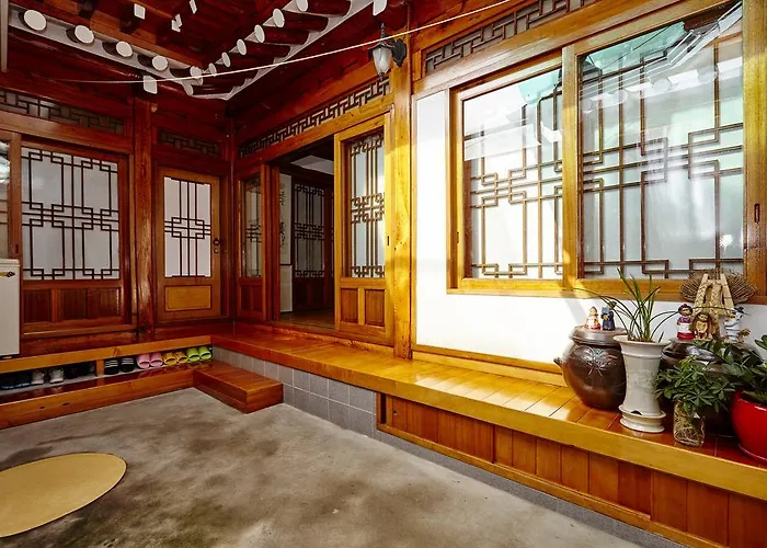 Hue Hanok 2*