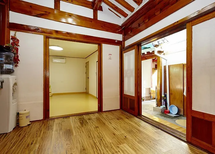 Hue Hanok 2* Seul