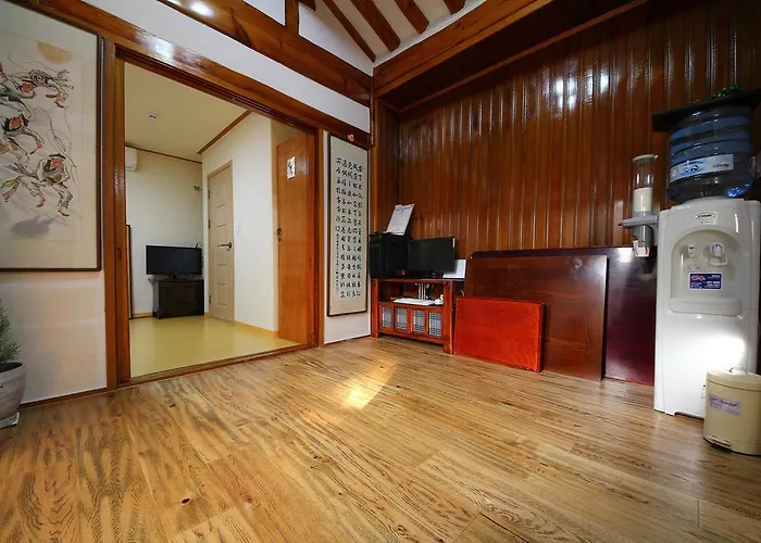 Hue Hanok