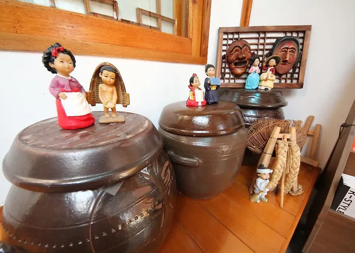 Hue Hanok 2* Seul
