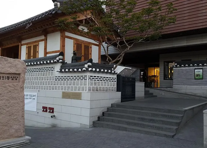 Hue Hanok 2* Seul