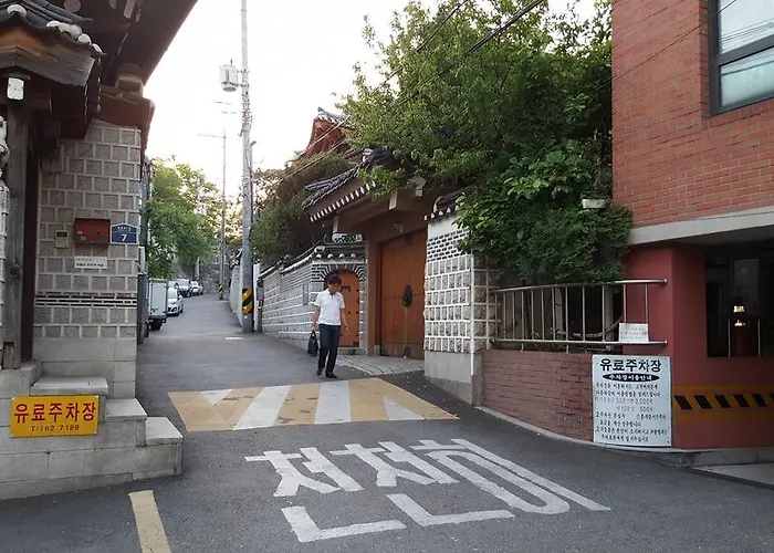 Hue Hanok 2* Seul