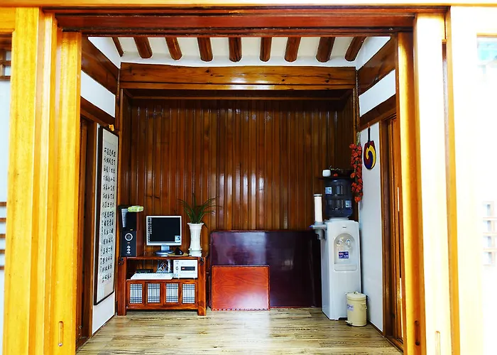 Hue Hanok 2*